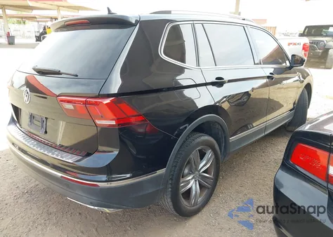 2020 Volkswagen Tiguan 2.0T Se/2.0T Se R-Line Black/2.0T Sel from USA, damaged, VIN 3VV3B7AX7LM039084